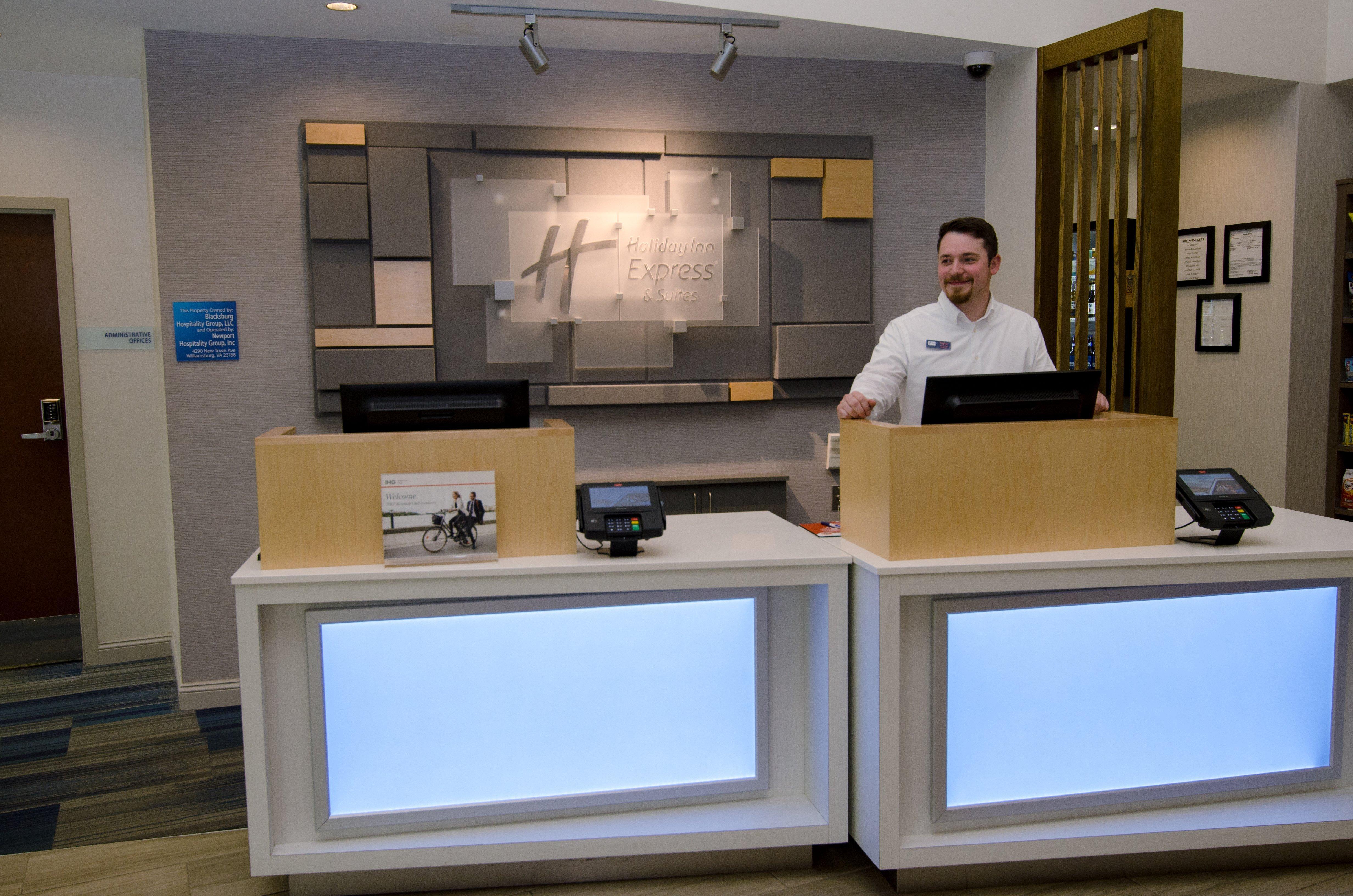 Holiday Inn Express Blacksburg By Ihg Екстериор снимка