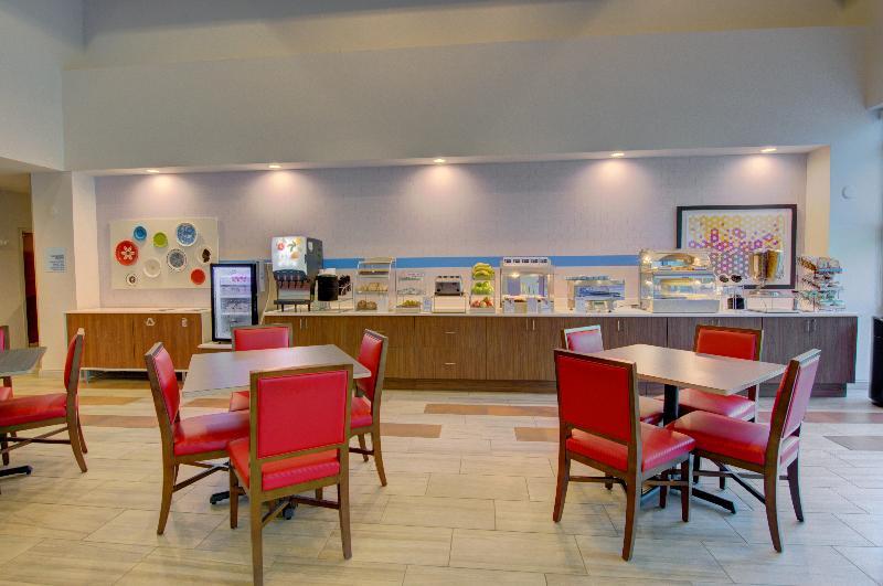 Holiday Inn Express Blacksburg By Ihg Ресторант снимка